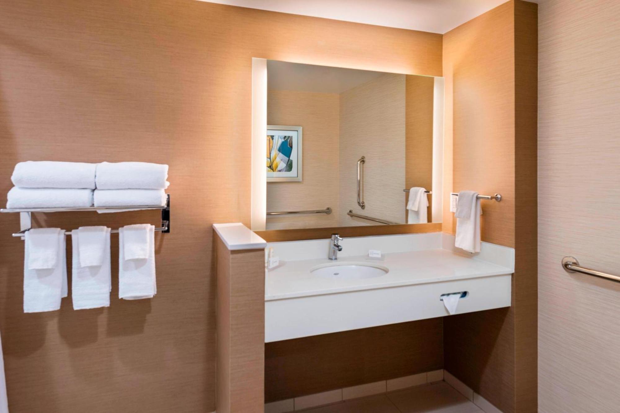Fairfield Inn & Suites By Marriott Dallas Waxahachie Bagian luar foto